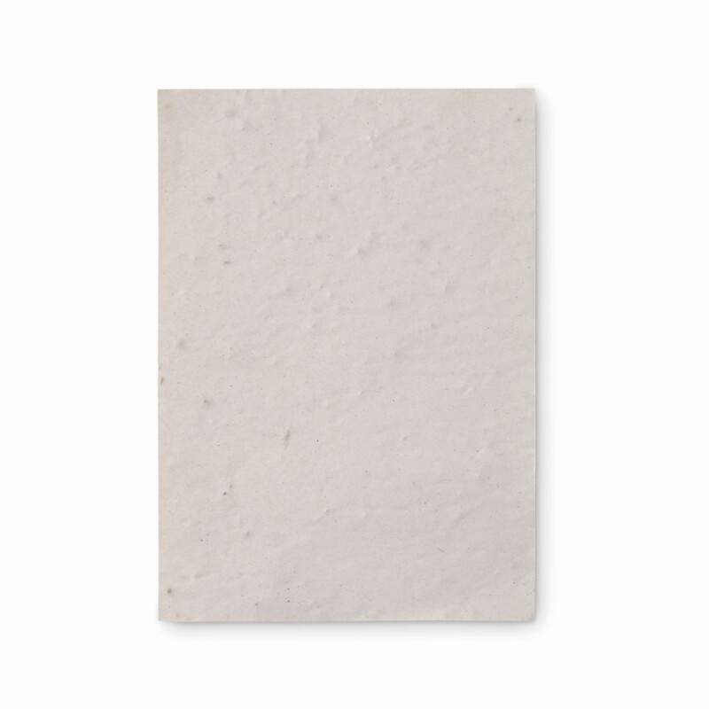 List recyklovaného papíru A6 se semínky květin