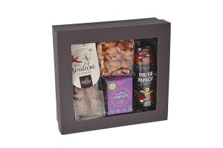 CHILLI Dárková sada - klobáska s chilli, tyčinky s chilli 100 g, oříšky v těstíčku s chilli 100g, chilli omáčka 150 g